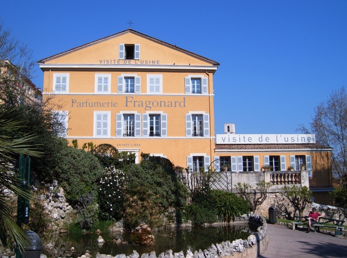 明星参加时装周的着装图片,揭秘明星扎堆时装周