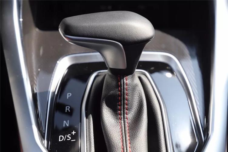 上汽大通maxusg50试驾,上汽大通g50试驾对比广汽传祺gm6