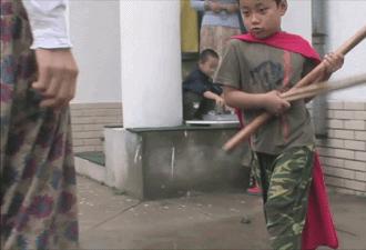 用体罚、殴打“治疗”抑郁症的游学营，把一群孩子逼到自杀了