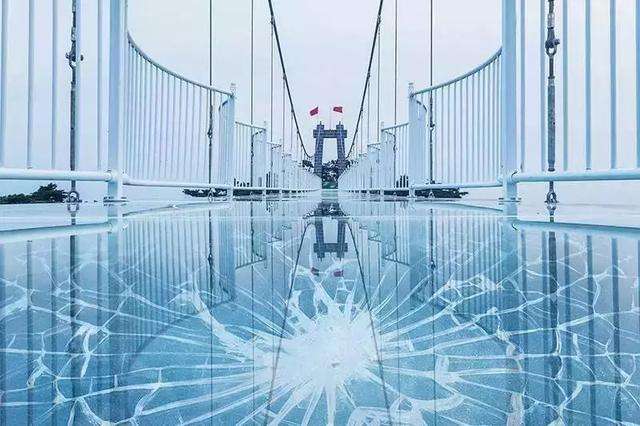 网红破碎玻璃桥在哪里,网红玻璃桥破碎原理