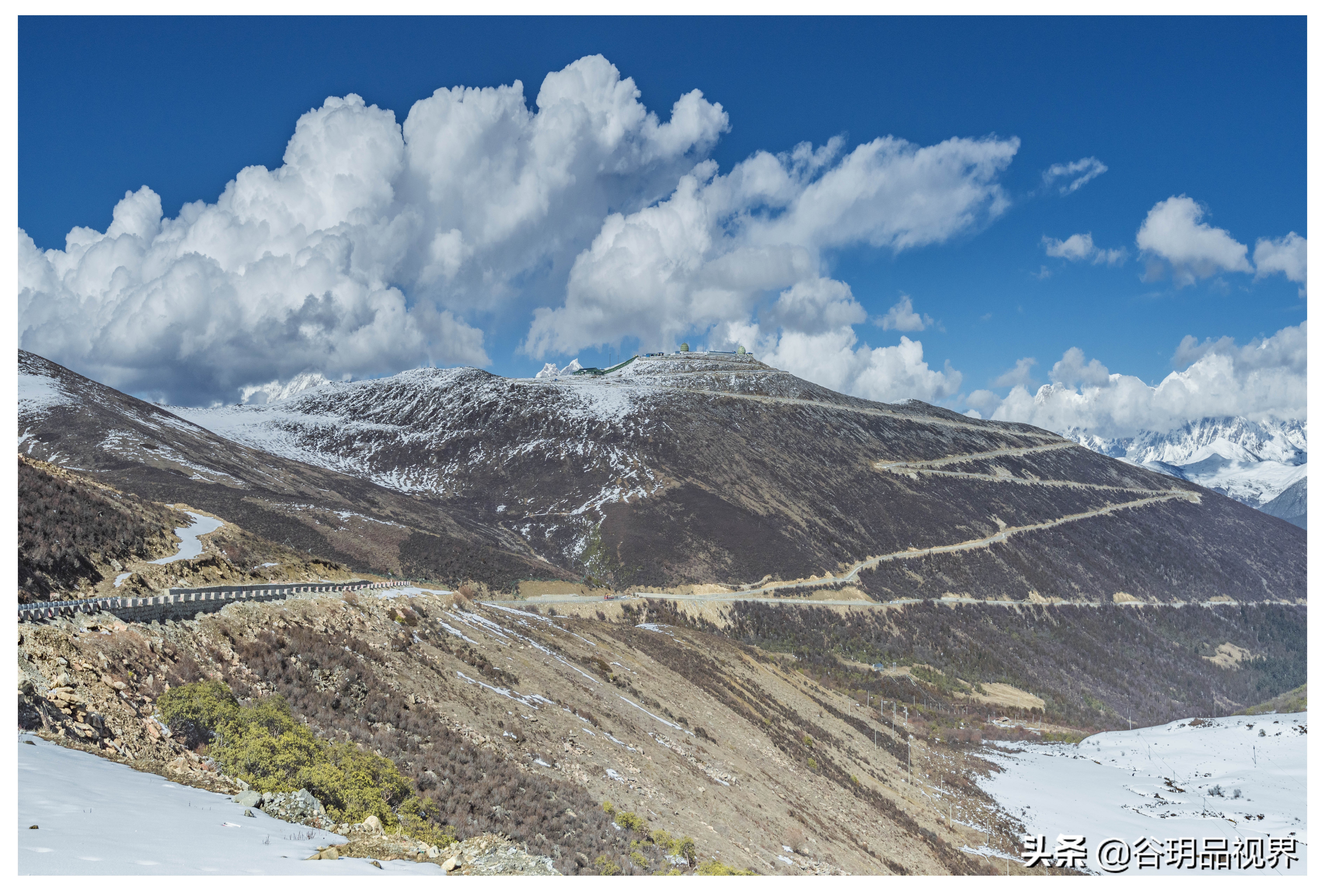 平静走进云海，脚下咔咔作响的白雪声，心无旁骛，顿觉释然