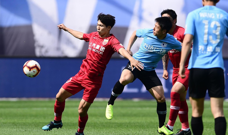 李建斌踢晕队友,李建斌散打动作