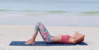 改善腰椎和肩颈的瑜伽动作,既能减肚子又能锻炼腰椎的瑜伽