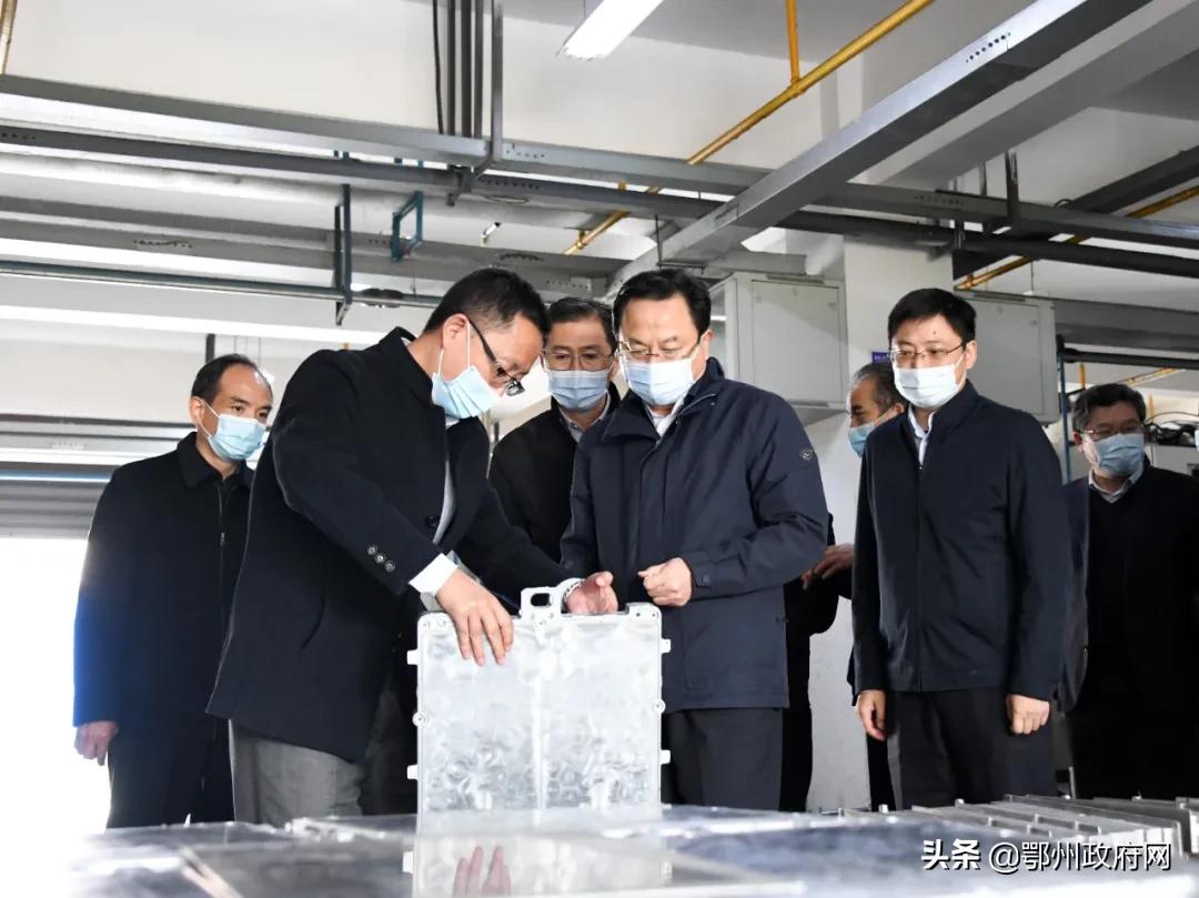 县长王波调研企业疫情防控工作,国资委孙兵