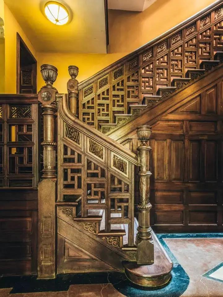 大牌为何喜欢抄小众品牌,大牌为什么喜欢黑白