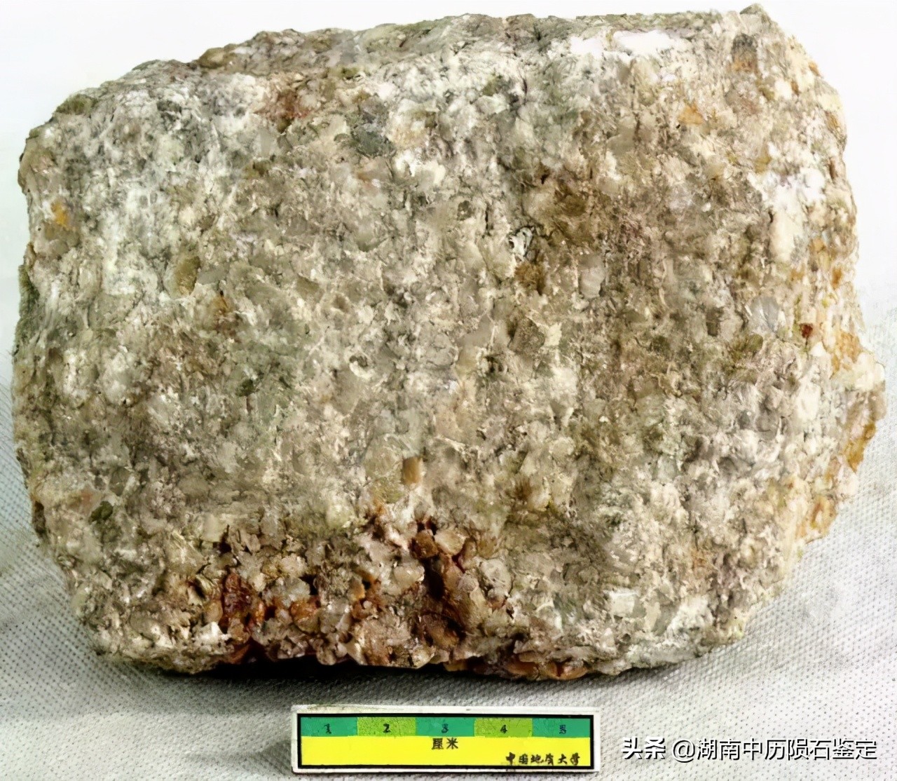 月球陨石与地球矿石的区别,月球陨石和矿石有什么区别