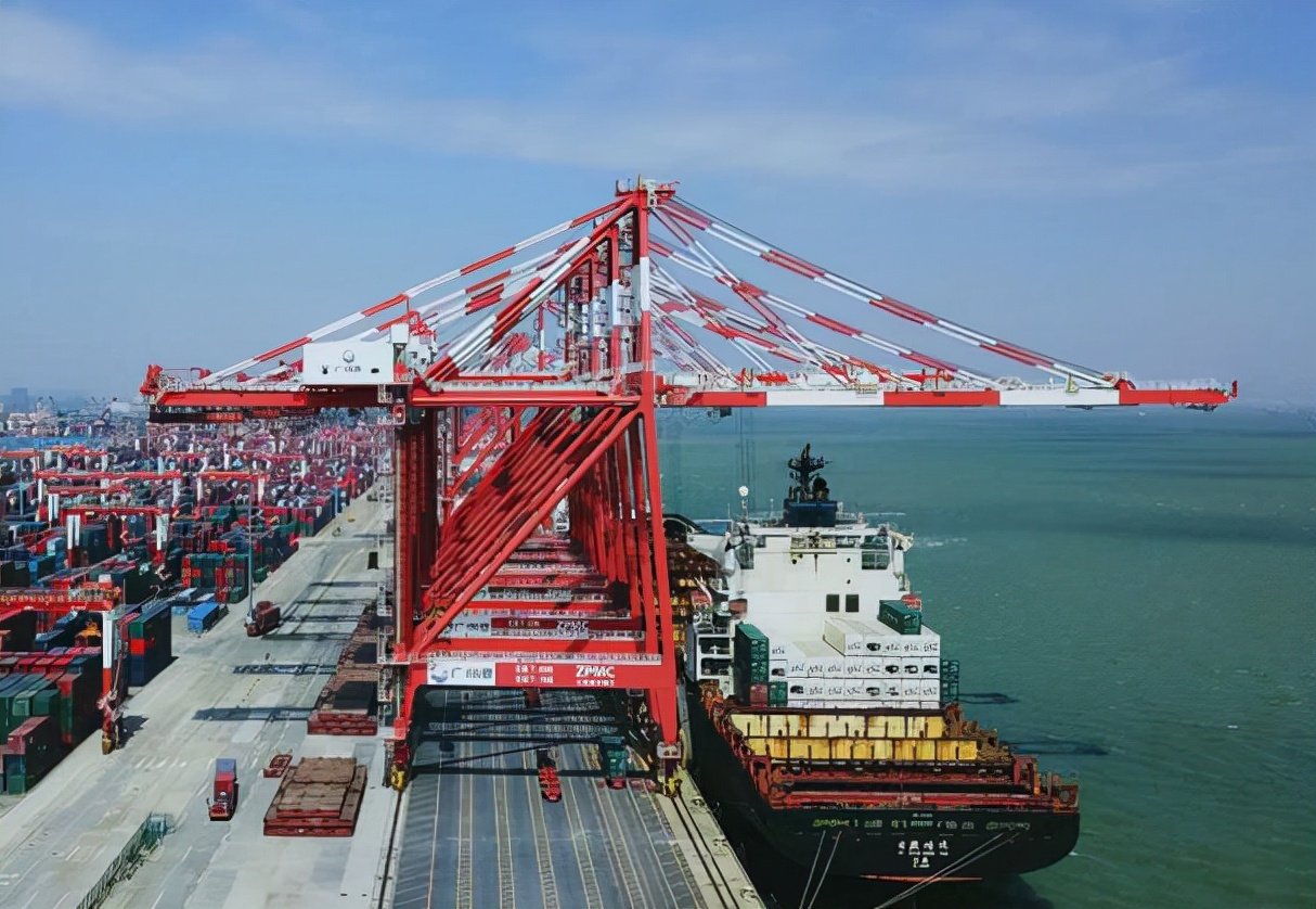 俄罗斯领土在亚洲为什么属于欧洲,俄罗斯欧洲面积大还是亚洲面积大