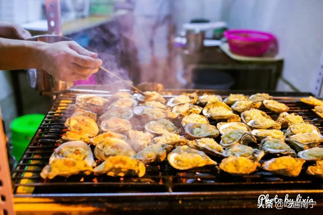 南宁摆摊最赚钱的地方,全南宁最精致路边摊