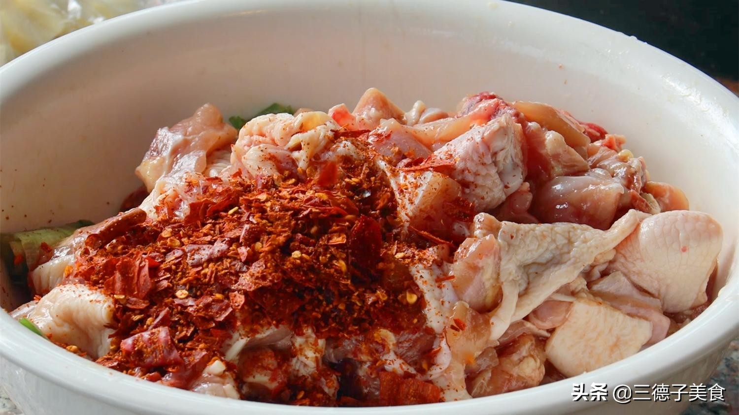 鸡腿这个做法比烤鸡还好吃,鸡腿的做法黄焖鸡米饭简单又好吃