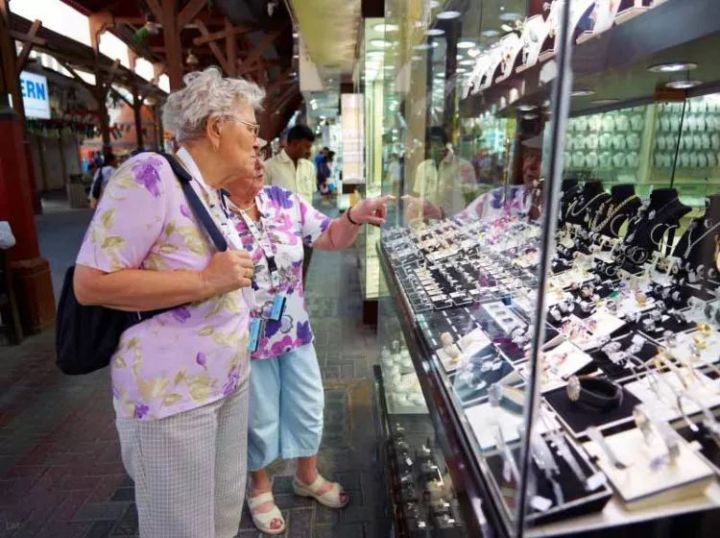 第一次去迪拜带多少钱,第一次去迪拜注意事项