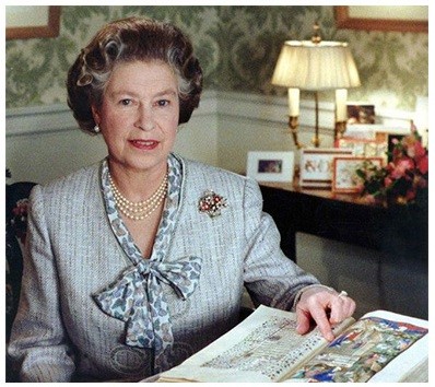 戴上珍珠发夹就是小仙女,当女人戴上眼镜