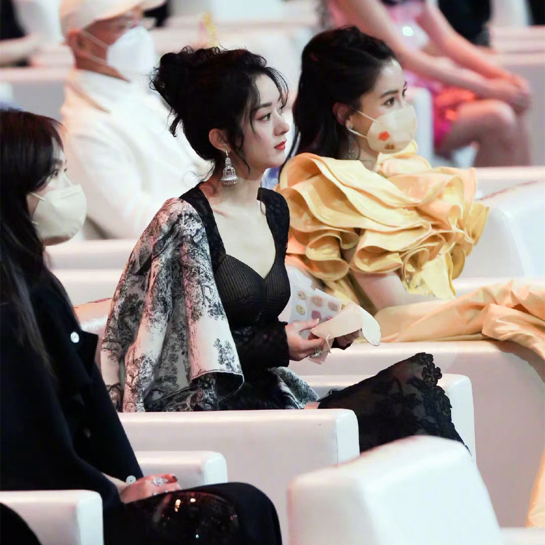 赵丽颖生完孩子复出红毯照,为什么说知否中赵丽颖疲惫