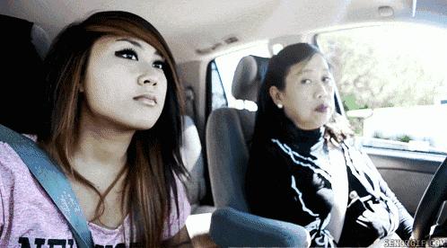 搞笑gif图妹子你这智商真是堪忧啊,搞笑gif妹子你这发型挺别致啊