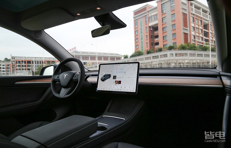 特斯拉modely2021款和2022款区别,20万公里的特斯拉modely怎么样