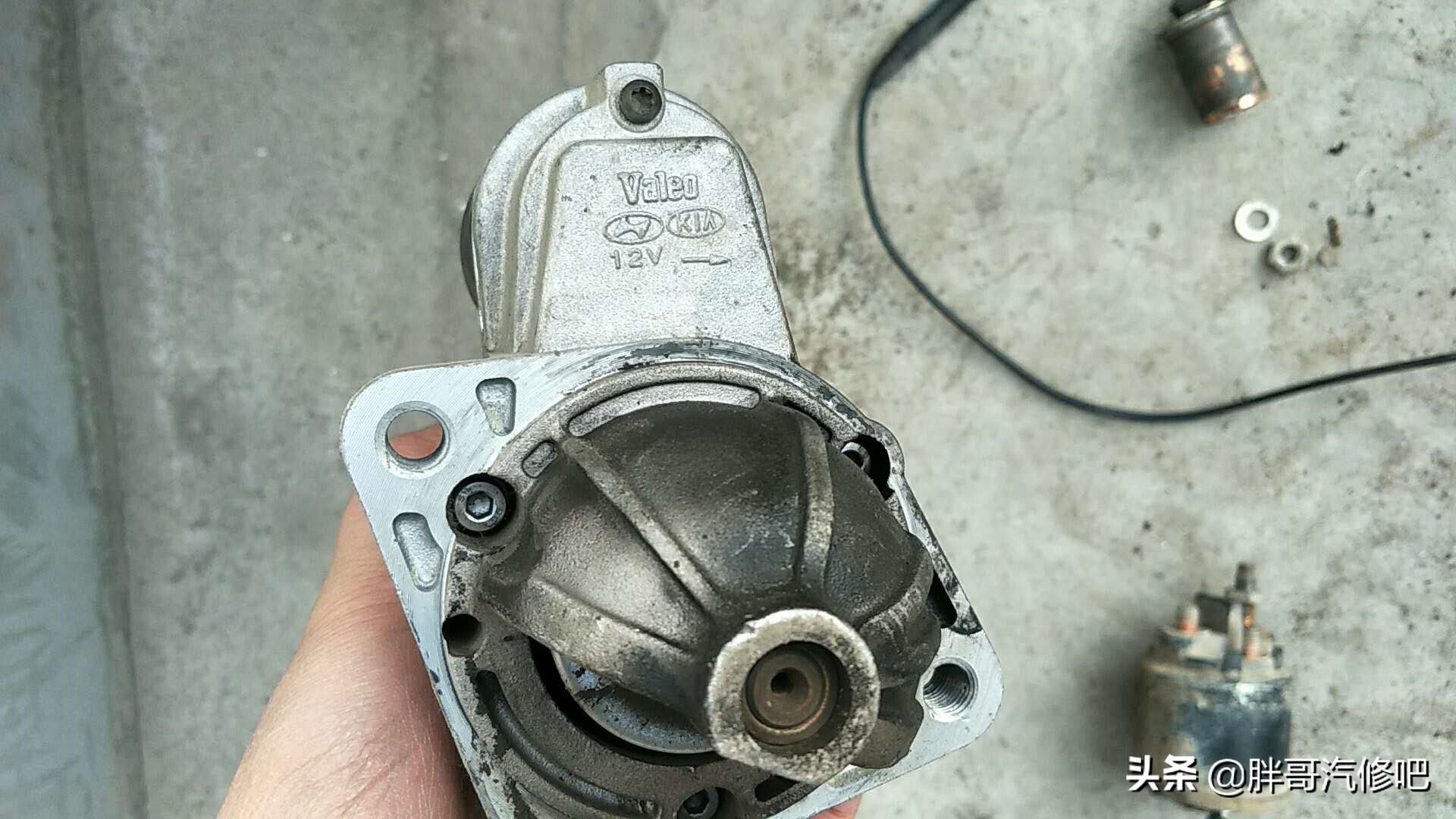 别克凯越更换起动机碳刷教程,凯越起动机马达更换碳刷图解