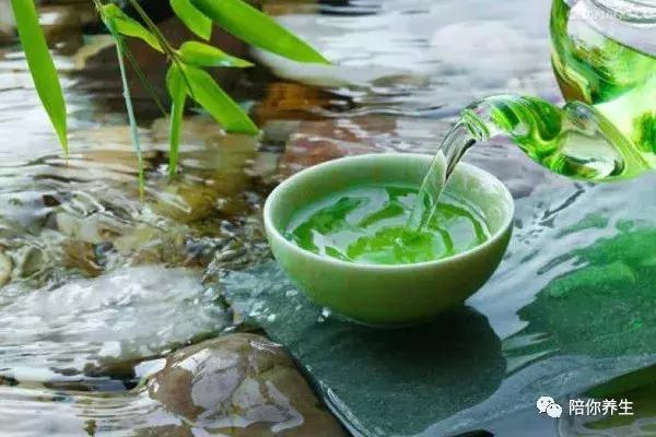 关于泡脚健康小常识,泡脚对身体和疾病都有帮助