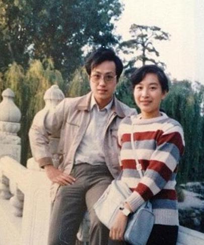 罗京逝世18年妻子嫁富商,罗京去世11年妻子携子改嫁富商