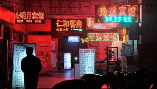 火车站遇到拉客的大妈怎么办,火车站拉客大妈骗局