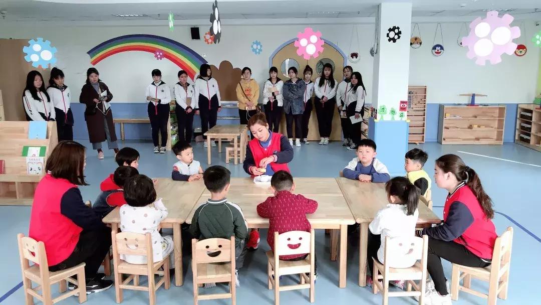 深泉学院幼教专业研学世纪昂立助力人才成长
