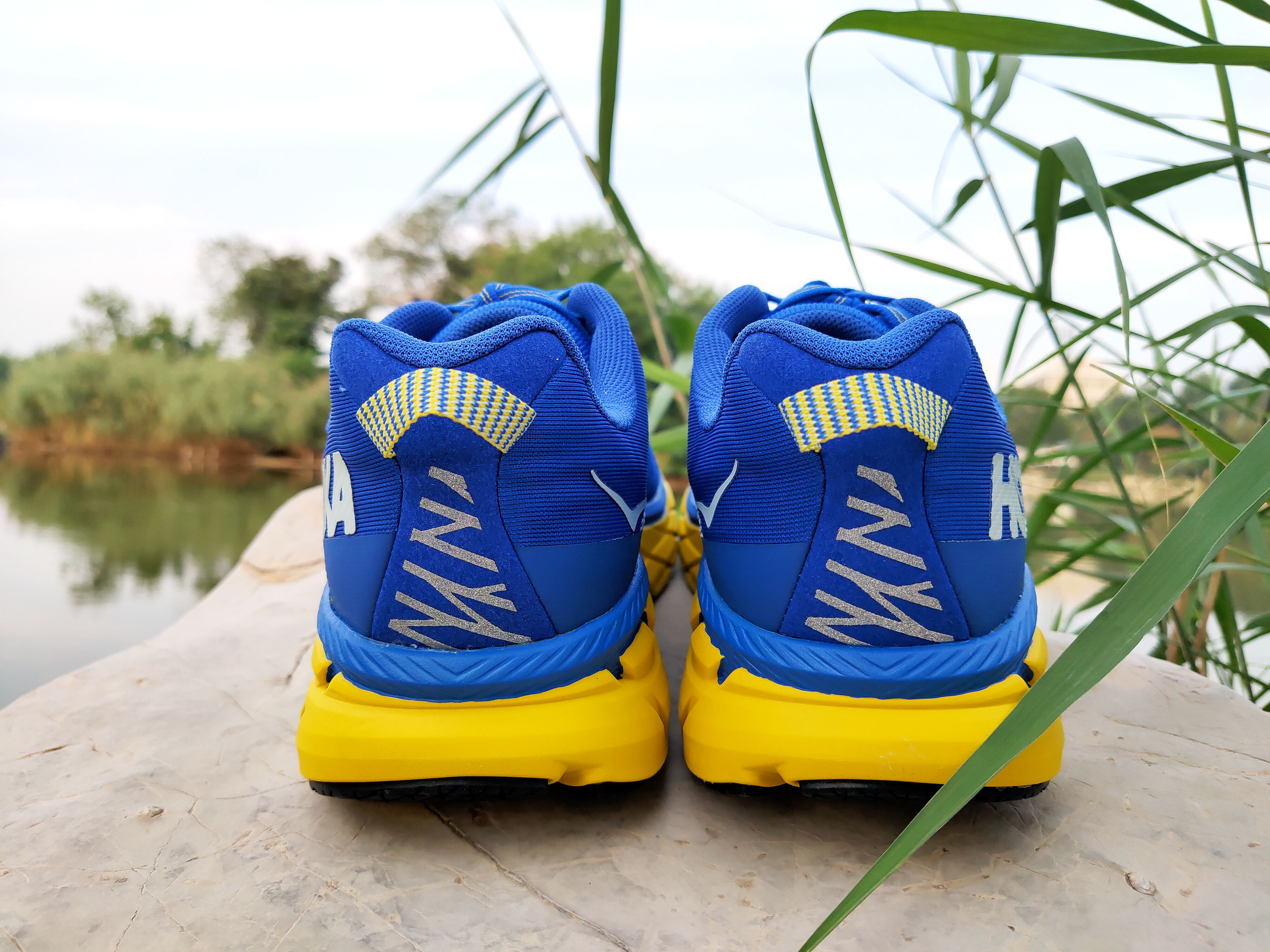 hoka大体重缓震跑鞋测评,稳定支撑缓震跑鞋评测