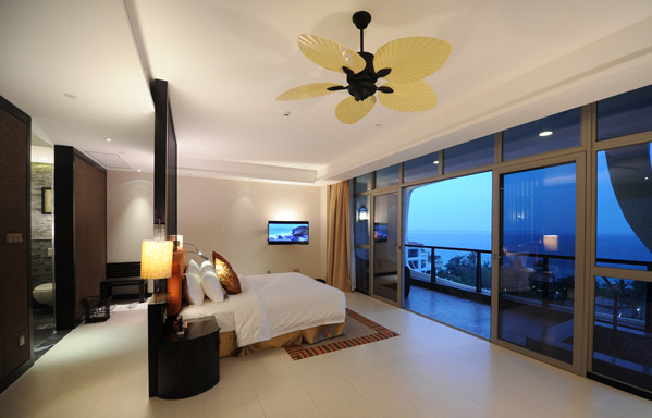 去三亚自由行住酒店还是民宿,去三亚旅游住哪最好