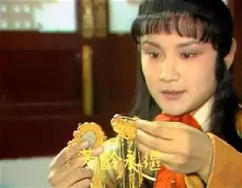 红楼梦里宝玉的通灵宝玉丢哪了,红楼梦的宝玉丢了通灵玉故事情节