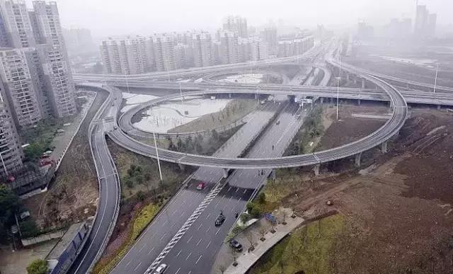 12年来，武汉地产人为何忘不了她……