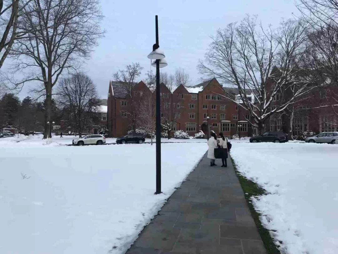 塔夫脱中学简历,塔夫脱中学