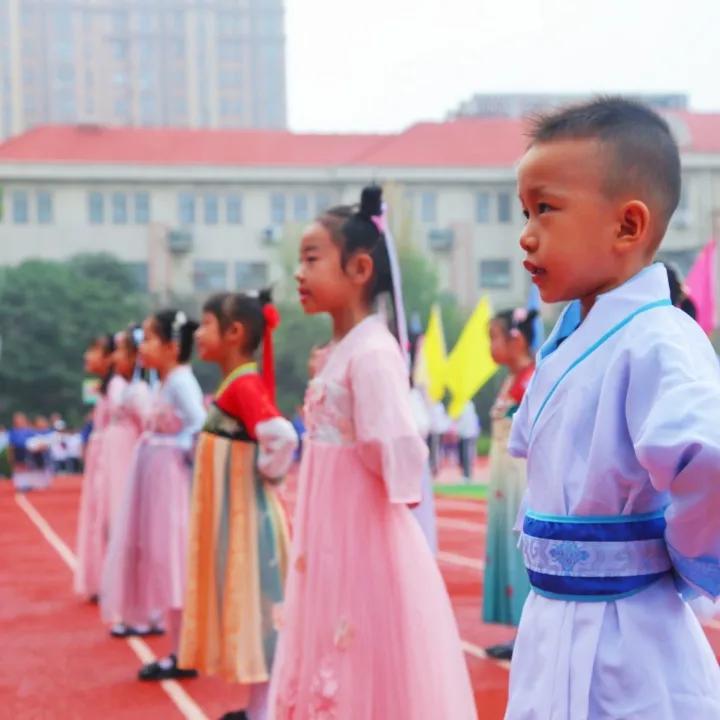 潍坊光正·潍州外国语学校童心向*党**，超越梦想。2021年秋季运动会掠影