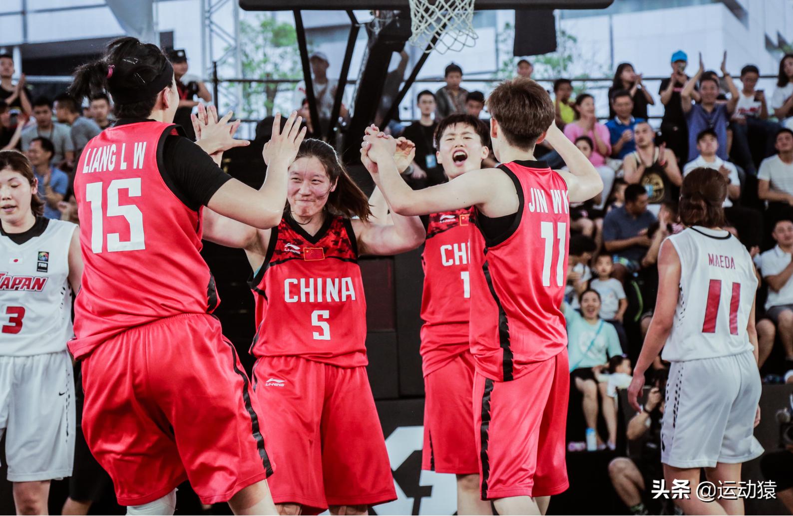 敲黑板的动作,三人篮球得分规则