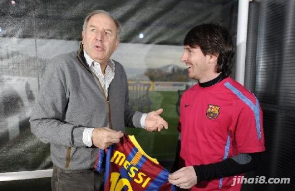 120年,这10人曾经改变了巴萨,第一名出乎意料