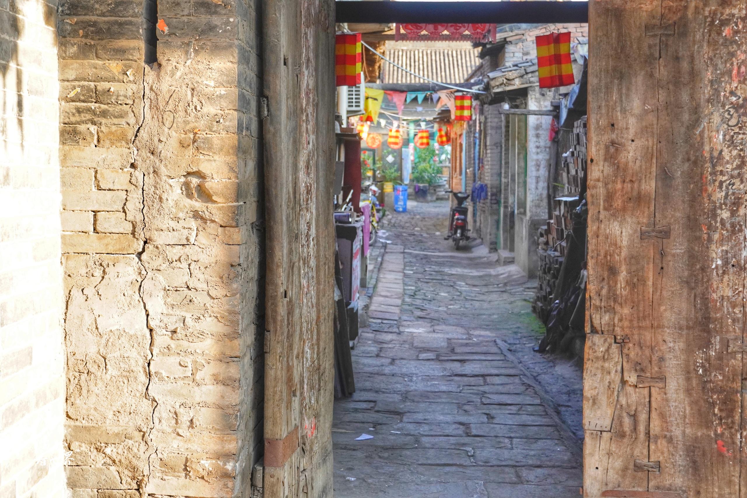 平遥古城原住民真实生活,距今2700年的平遥古城是哪里