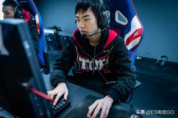 2019英雄联盟s赛8强dwgg2,英雄联盟s12半决赛jdgvst1