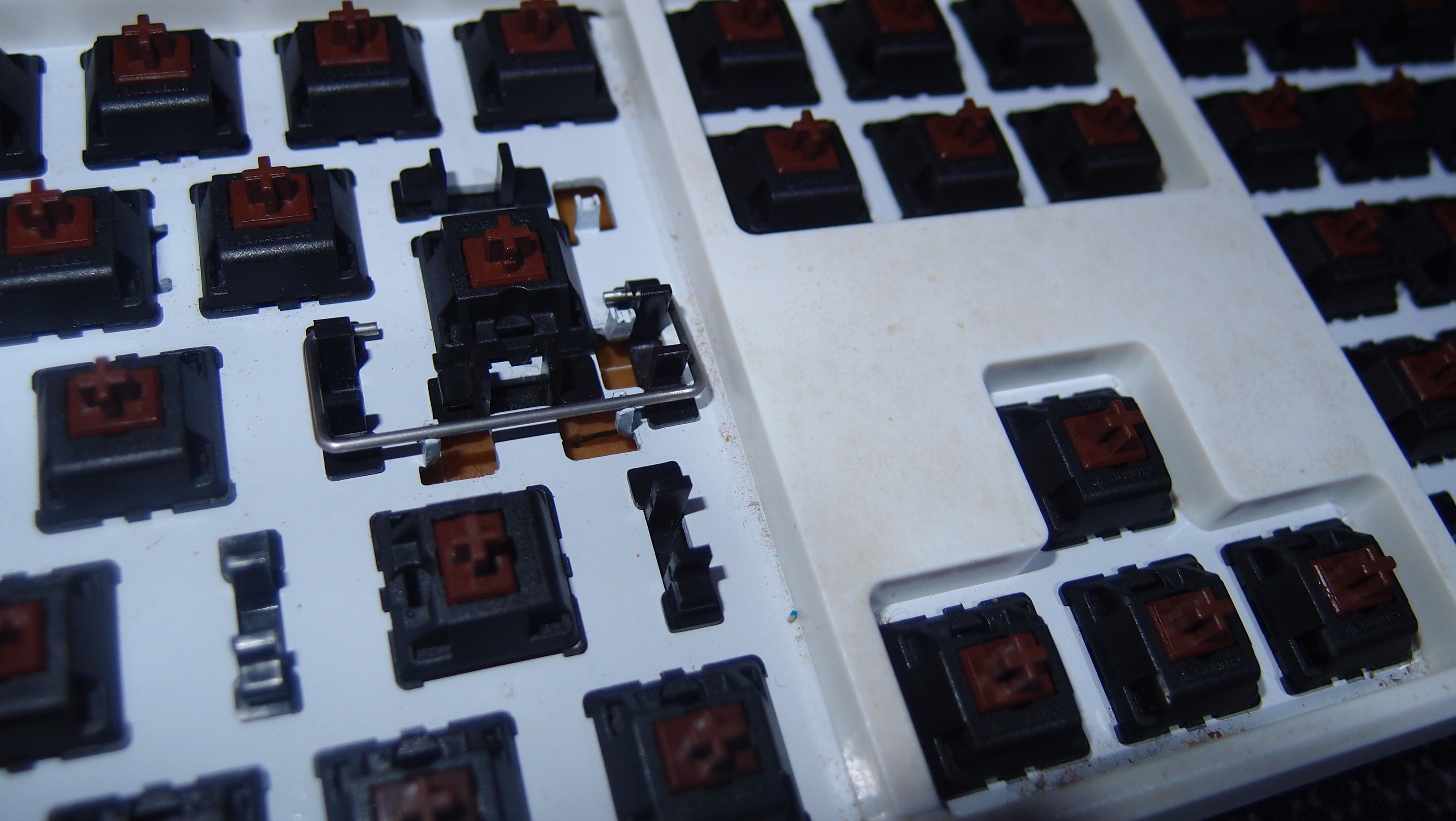 电脑键盘太脏教您一招清洁键盘,机械键盘清洗方法小妙招图解