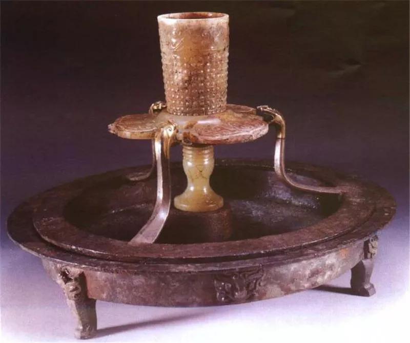 汉代玉的主要特征是什么,汉代玉打孔特点