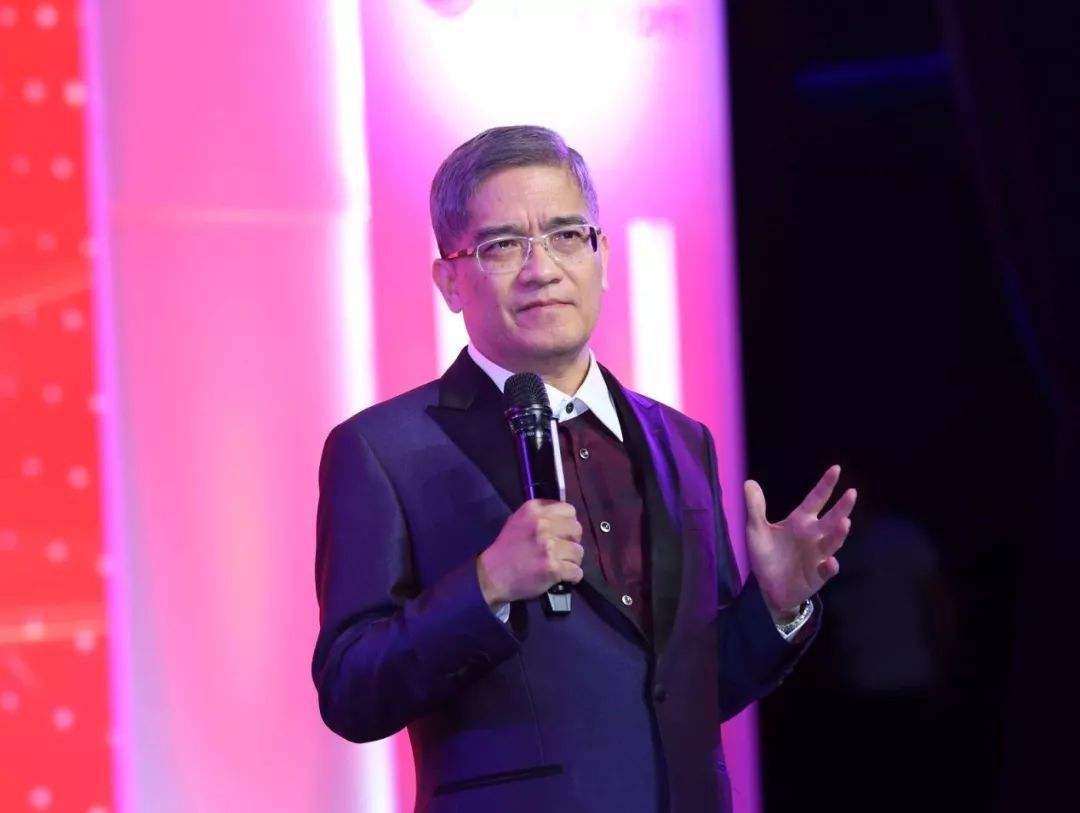 咸平教授婚姻,经济学家郎咸平离婚