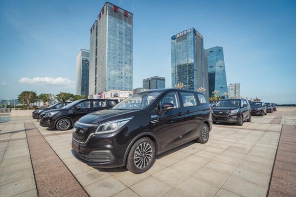 帮邦行联手车企研发定制客运,帮邦行首批定制车辆交付仪式