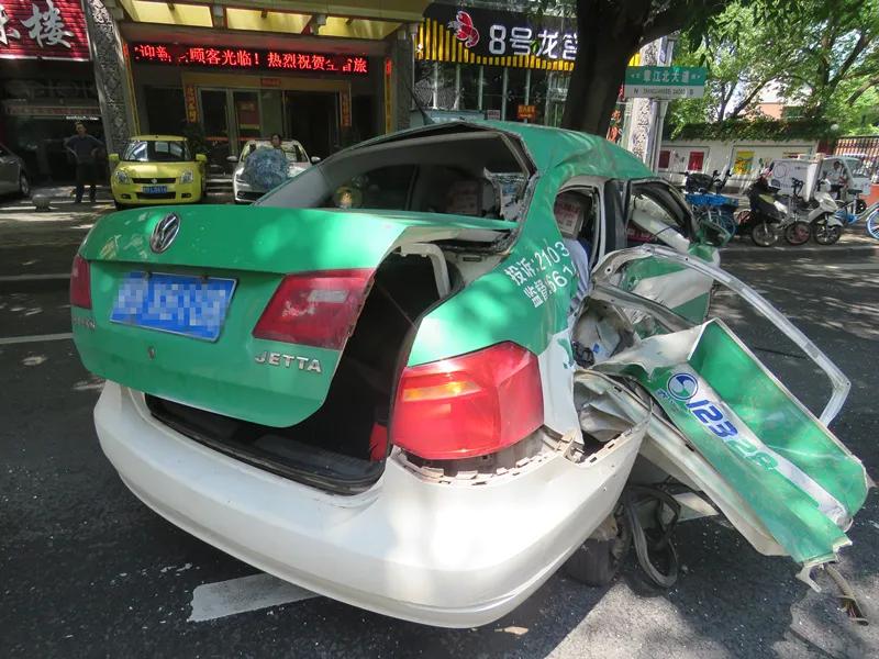 【警示】都是超速惹的“祸”！