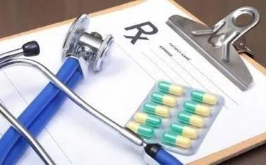 怀孕早期吃药会导致怀唐氏儿吗,怀孕期间吃药影响宝宝发育吗