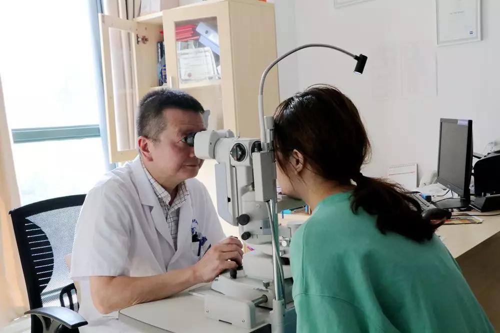 戴眼镜太痛苦，做近视手术需要搞清楚这些