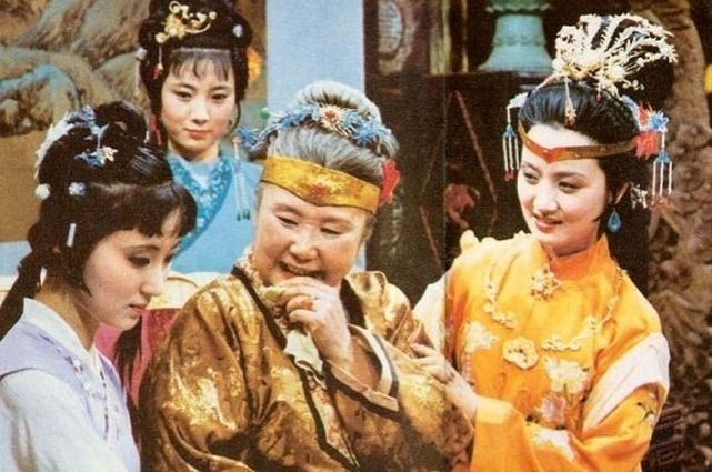 欧阳奋强的婚姻生活,18岁遇见初恋25岁与初恋步入婚姻