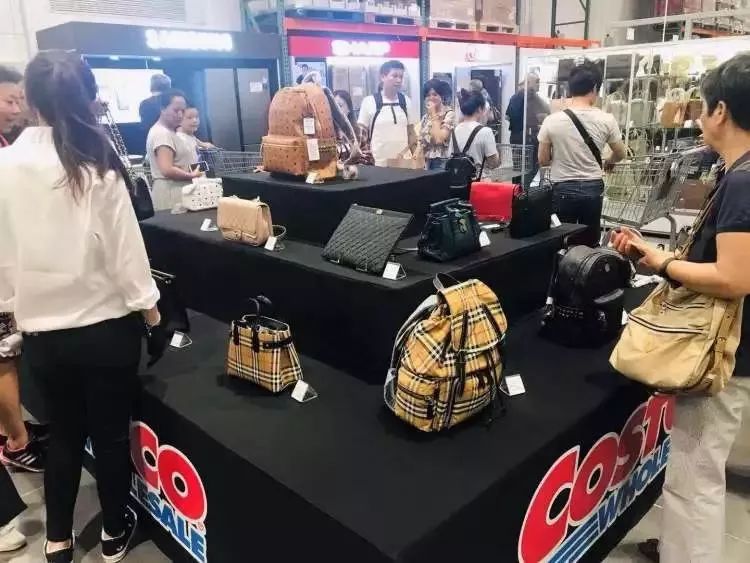 costco上海开业第一天疯抢,上海第二家costco开业现场