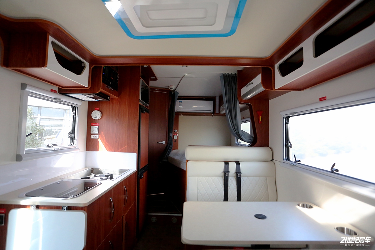最便宜五十铃700p房车价格,2021款五十铃700p无疆四驱房车