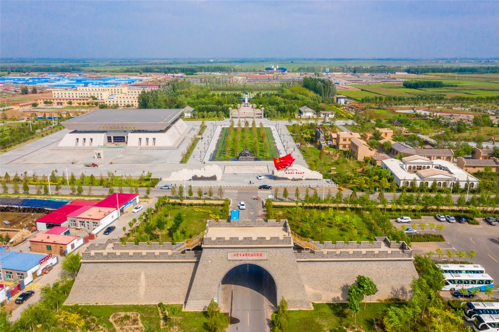 她是滔滔千里黄河的宠儿,阴山之下、河套之上的掌上明珠