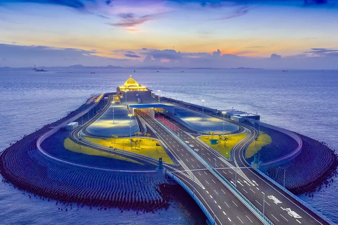 港珠澳大桥的桥梁是怎样建造的,中国十大杰出桥梁港珠澳大桥简介