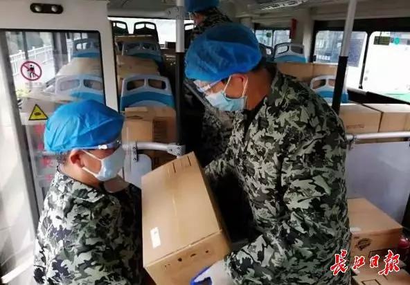 到一线,汲取奋进力量展现青年担当