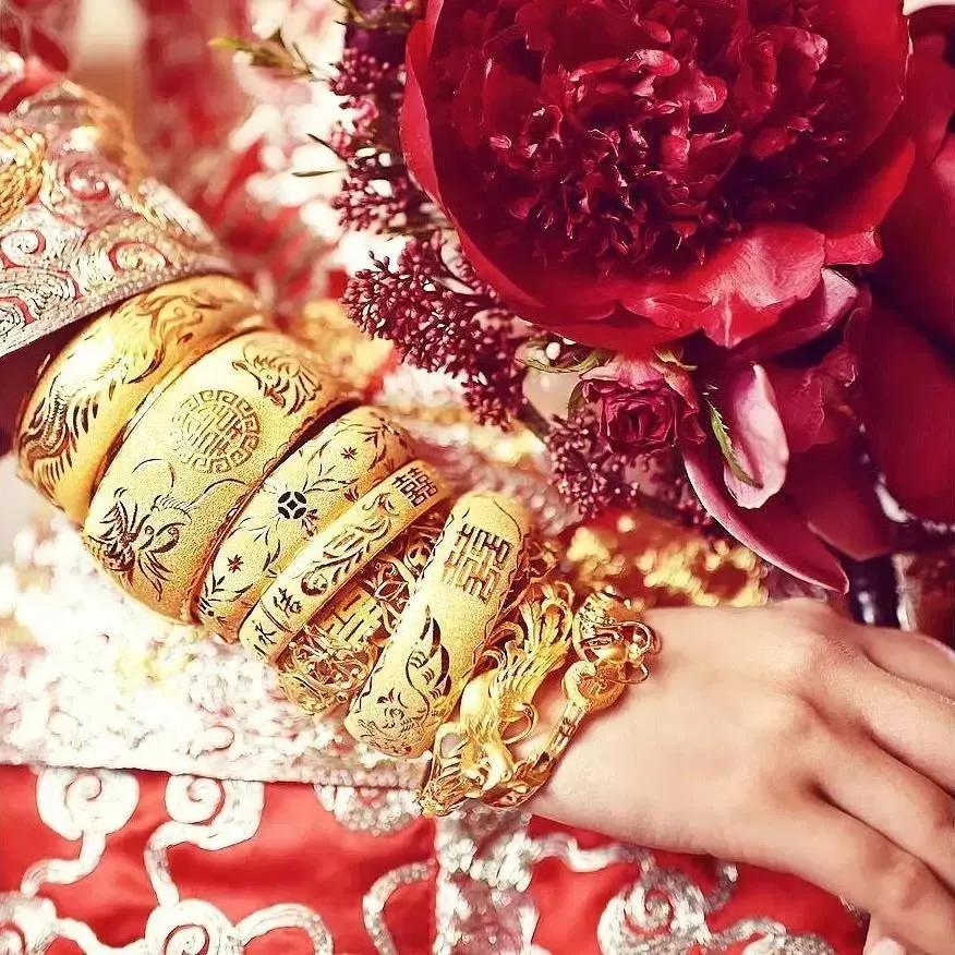 结婚不一定需要钻戒,盘点不同国家的婚礼珠宝