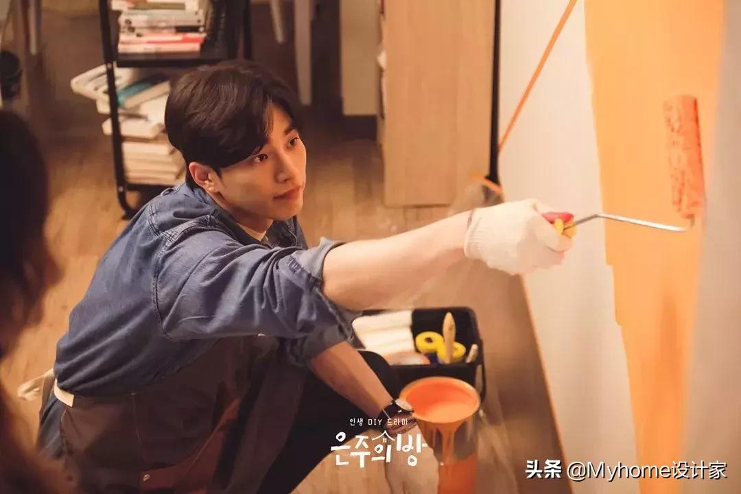 单一色墙过时了！3招色彩墙技巧，引领家居潮流！