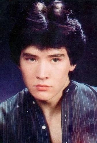 57岁费翔和母亲照片图文,费翔梦里的照片