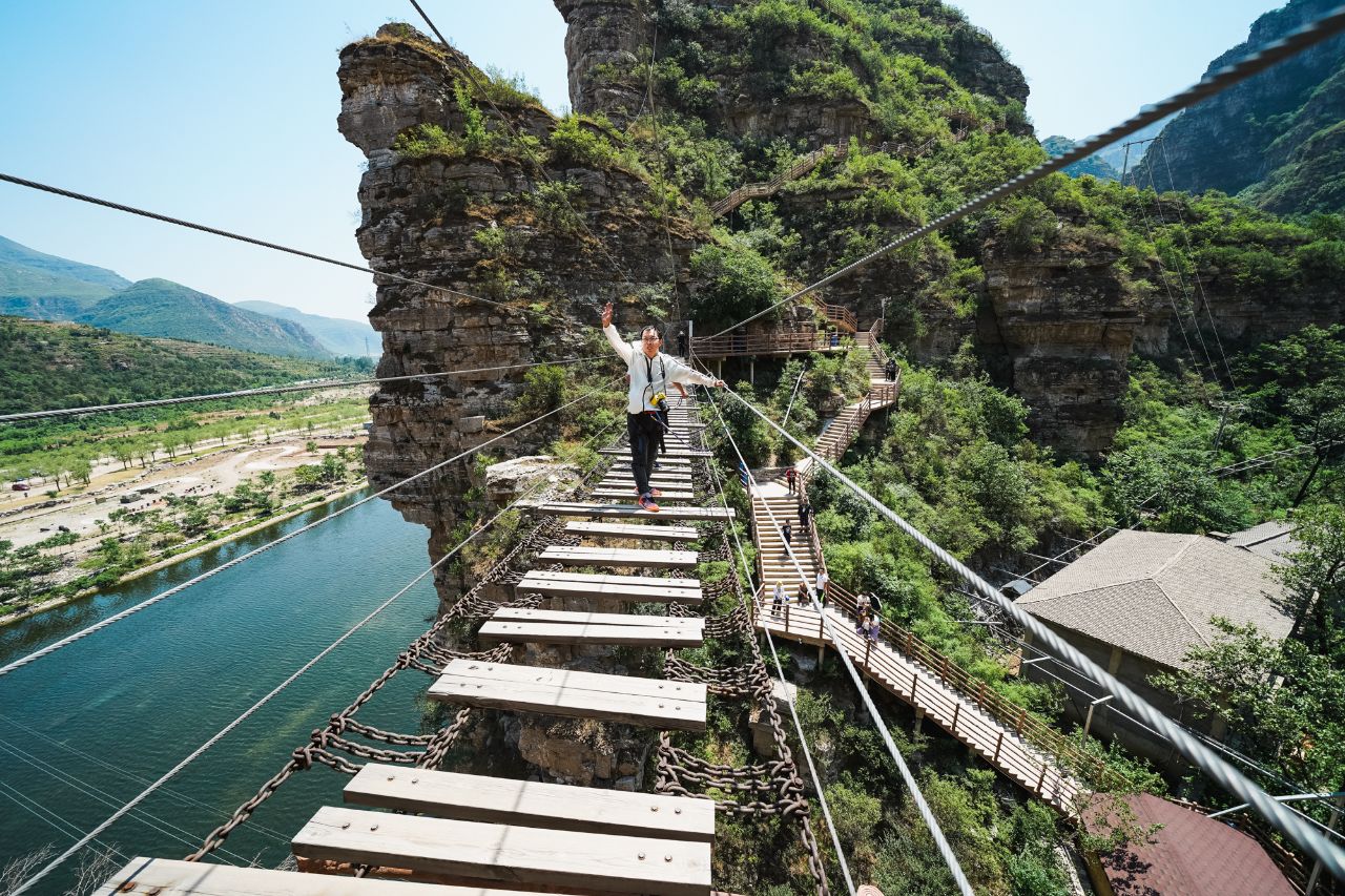 乐谷银滩峡谷漂流整段录播,乐谷银滩漂流最新视频